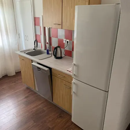Erdgeschoss 2 Schlafzimmer *